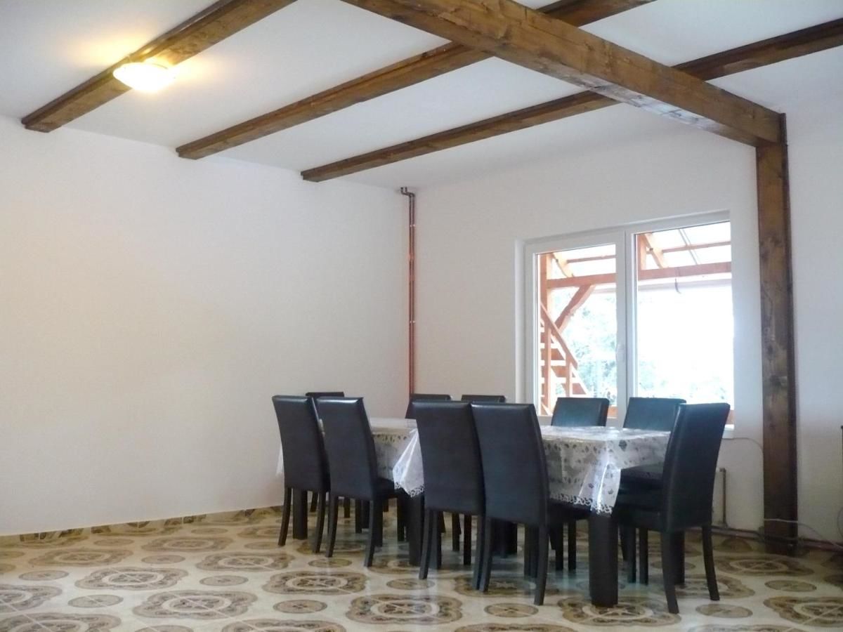 Дома для отпуска House with 4 bedrooms in Mărișel, with furnished terrace Мэришел-15